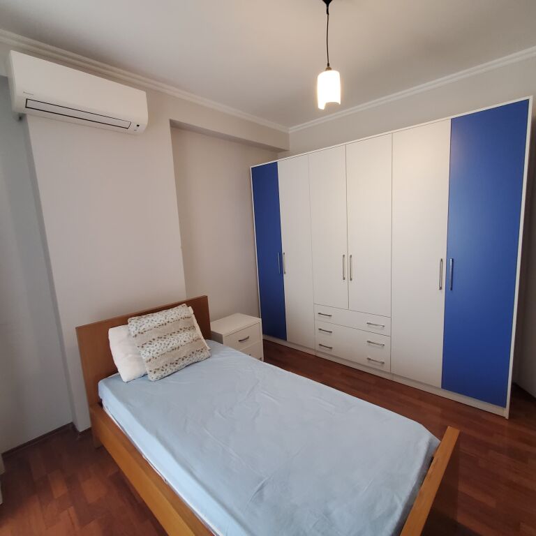 Apartament 3+1, Qender!