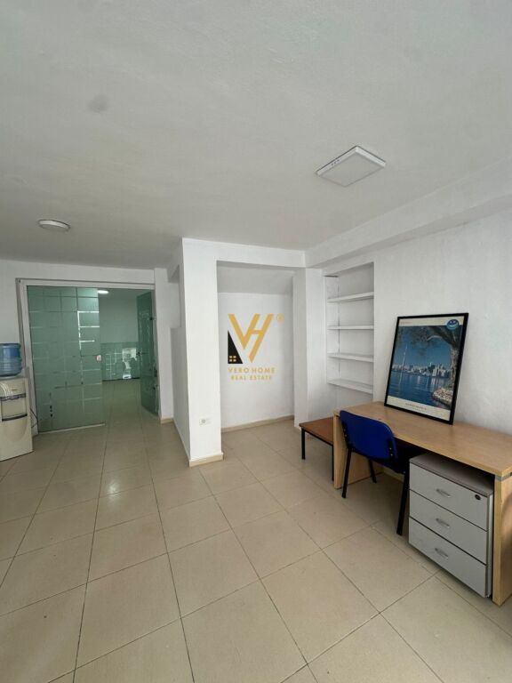 JEPET DYQAN 50 M2 ME QIRA TE RR.FORTUZI 50.000 LEKE