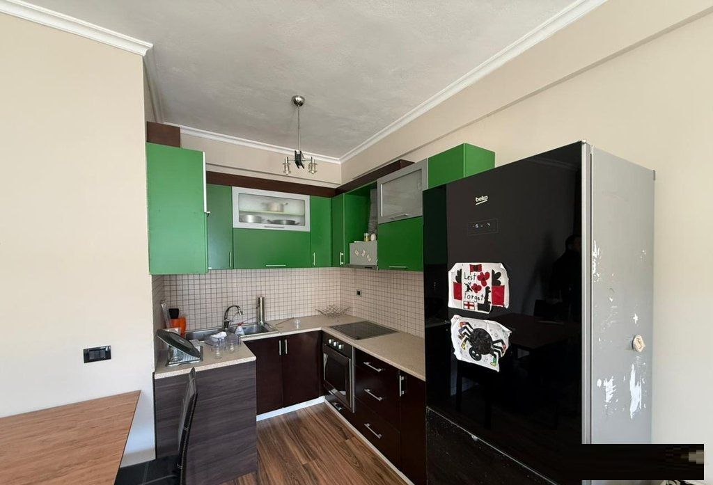 AFFITTASI APPARTAMENTO 1+1 SULLA SOPRAELEVATA DEL COMUNE DI PARIS