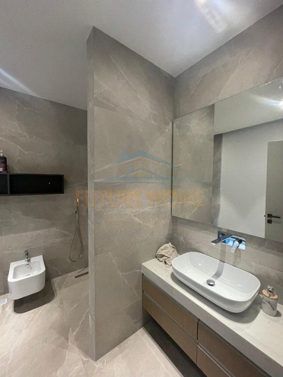 Affitto, Villa su 2 piani, Farke