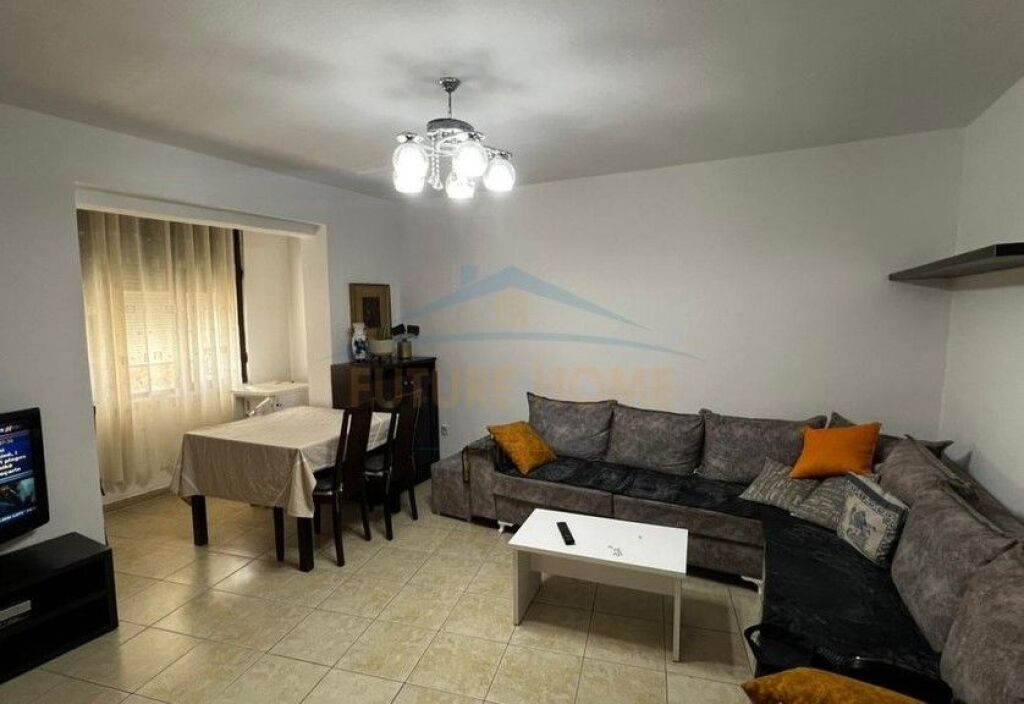 Qera Apartament 2+1 Laprake