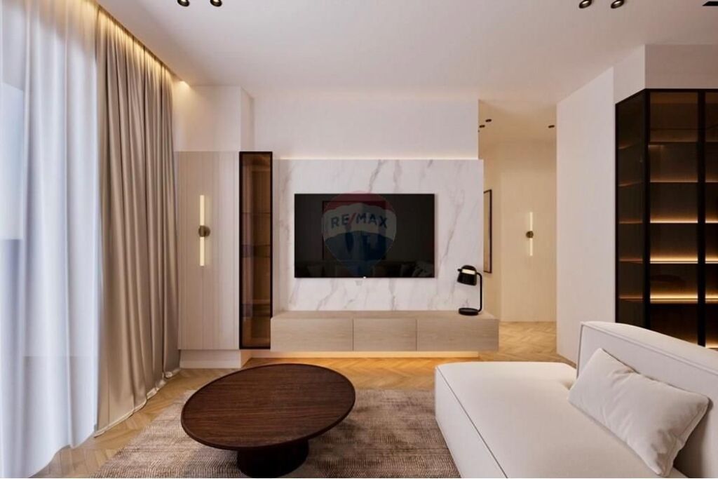 Apartament + Parkimi- Për Shitje - Univers City