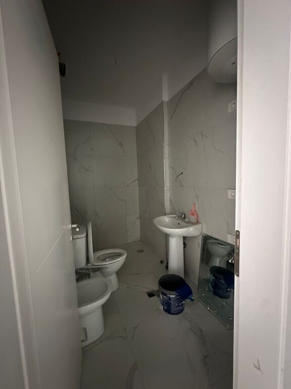 Apartament me qera 2+1