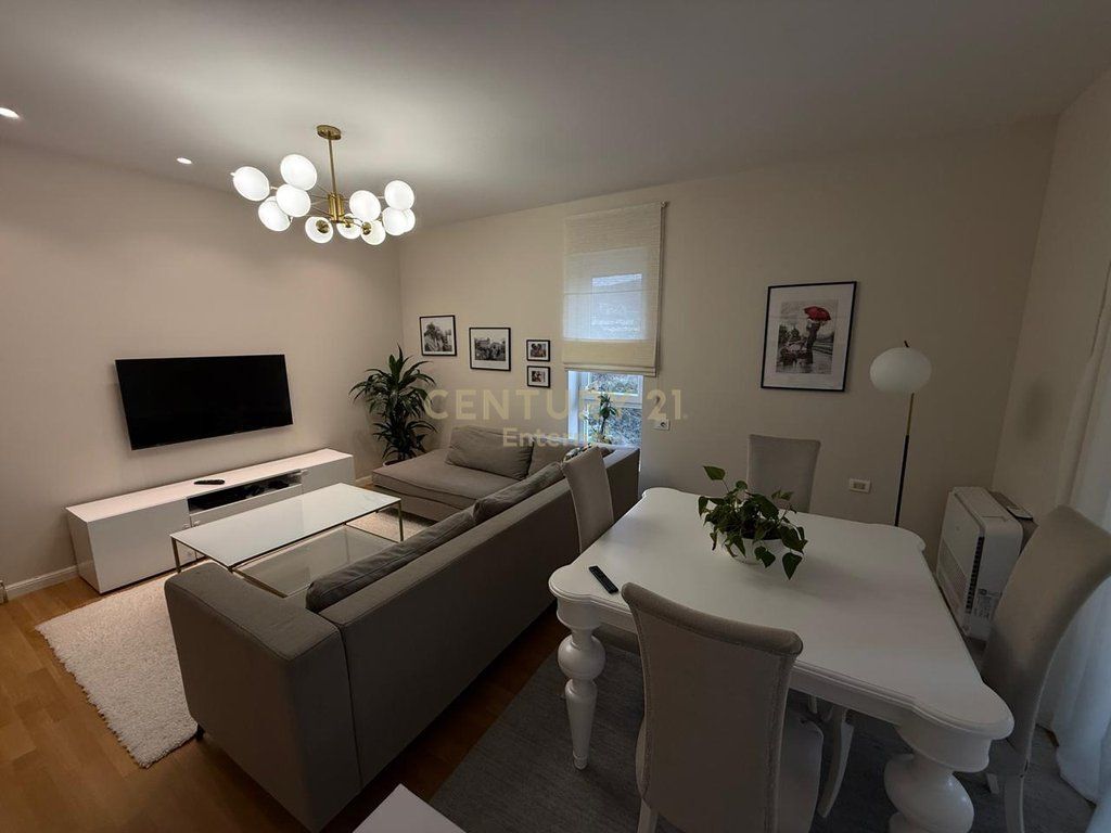 AFFITTASI APPARTAMENTO 2+1 VICINO AL GIARDINO BOTANICO