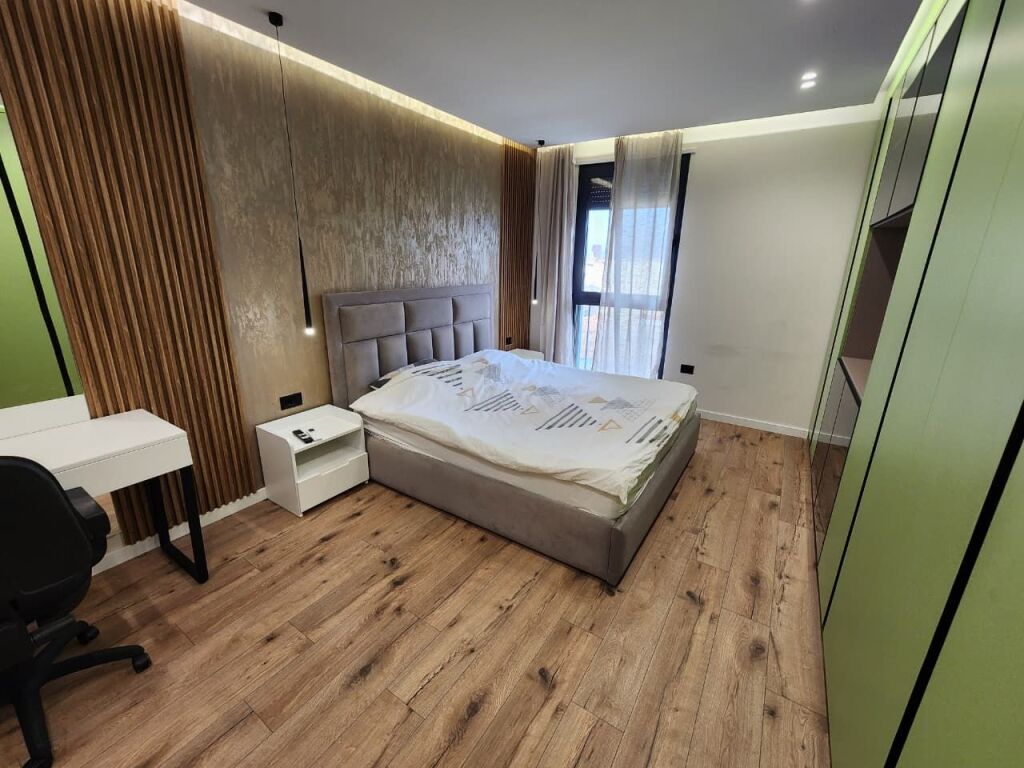 ME QIRA; Super apartament 2+1+2 wc+ 1 Poste parkimi (📍Parku Olimpike - Kompleksi Dinamo ) || 105 m2 1300 €/Muaj || ( përfshirë dhe parkimin)