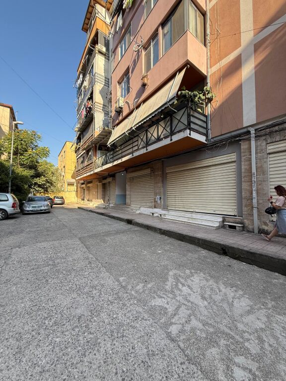 Commercial premises for sale on floor 0 in Ali Demi (former Electric Market)