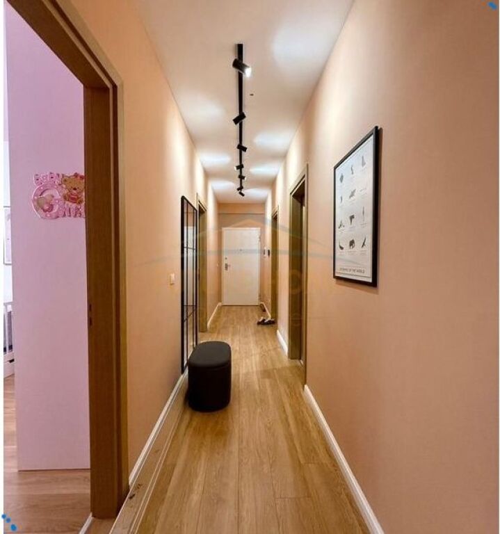 For sale, Apartment 2+1+2, Barricades Street, Tirana