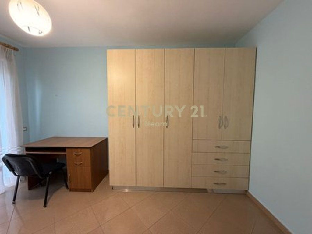 APARTMENT 2+1+2 WITH PARKING SPACE FOR RENT AT DRY LAKE
