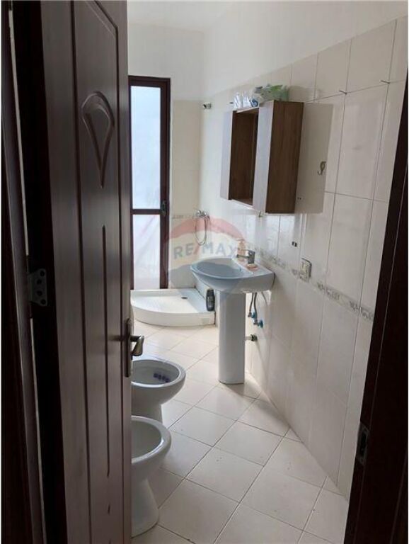 Apartament - Për Shitje - Rruga Teodor Keko, Tiranë