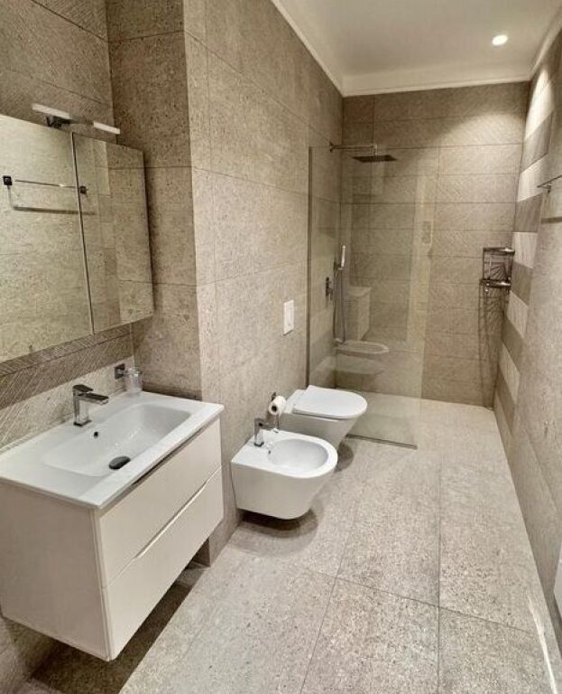 APARTAMENT 1+1+POST PARKIMI PER QERA, STADIUMI AIR ALBANIA