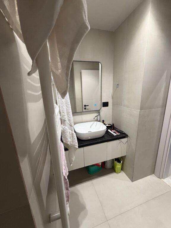 1+1,arredato vicino allo stadio Dinamo,750 euro,disponibile anche per Airbnb