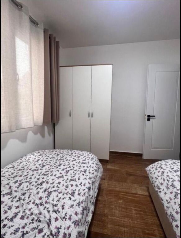 1+1 for rent near Rr 3 vllezrit kondi