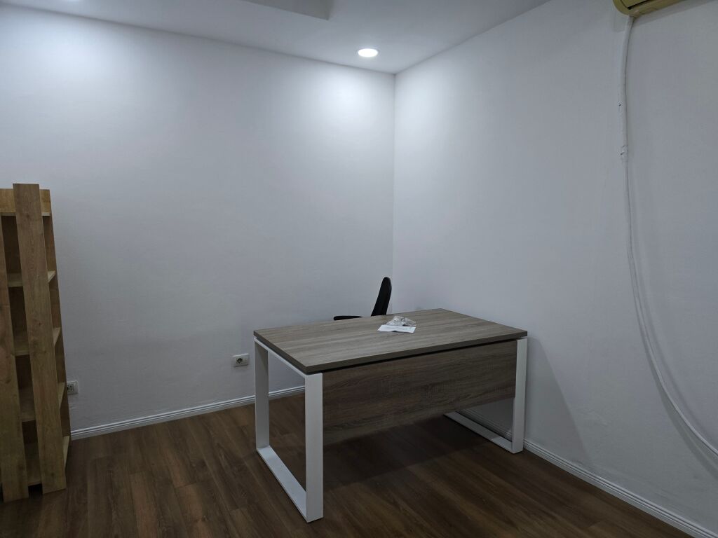 Jepet me qera zyre 250 te Drejtoria policies Tirane kati 2