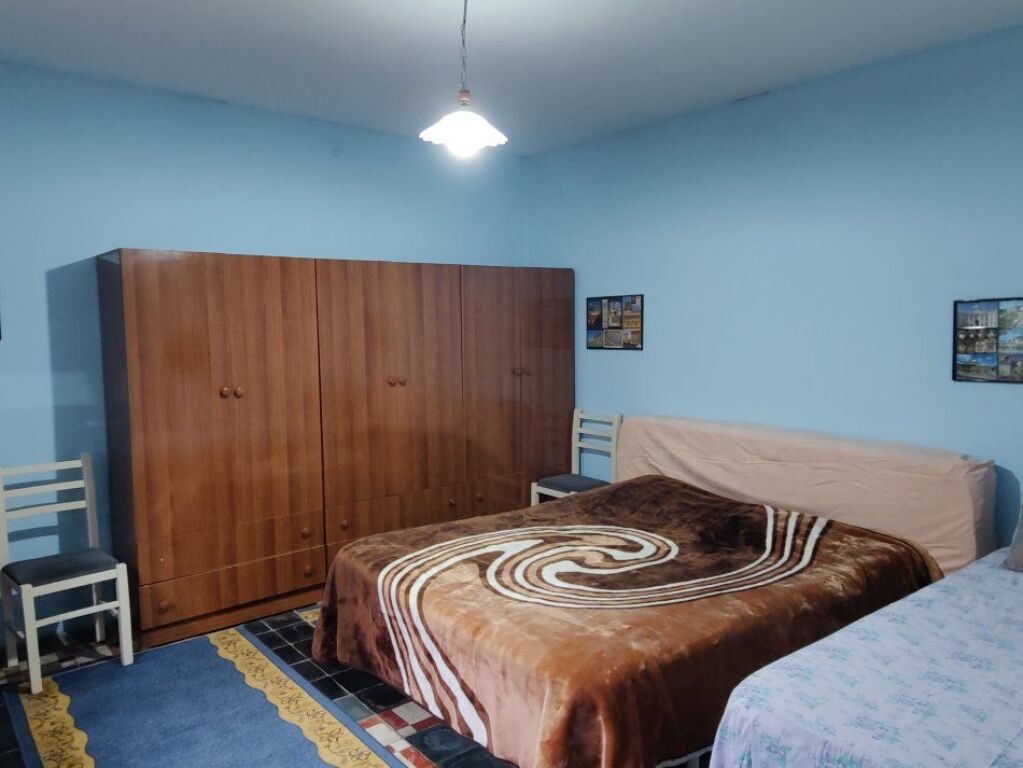 Shtepi private 1+1 me qera rruga Siri Kodra tek Selvia