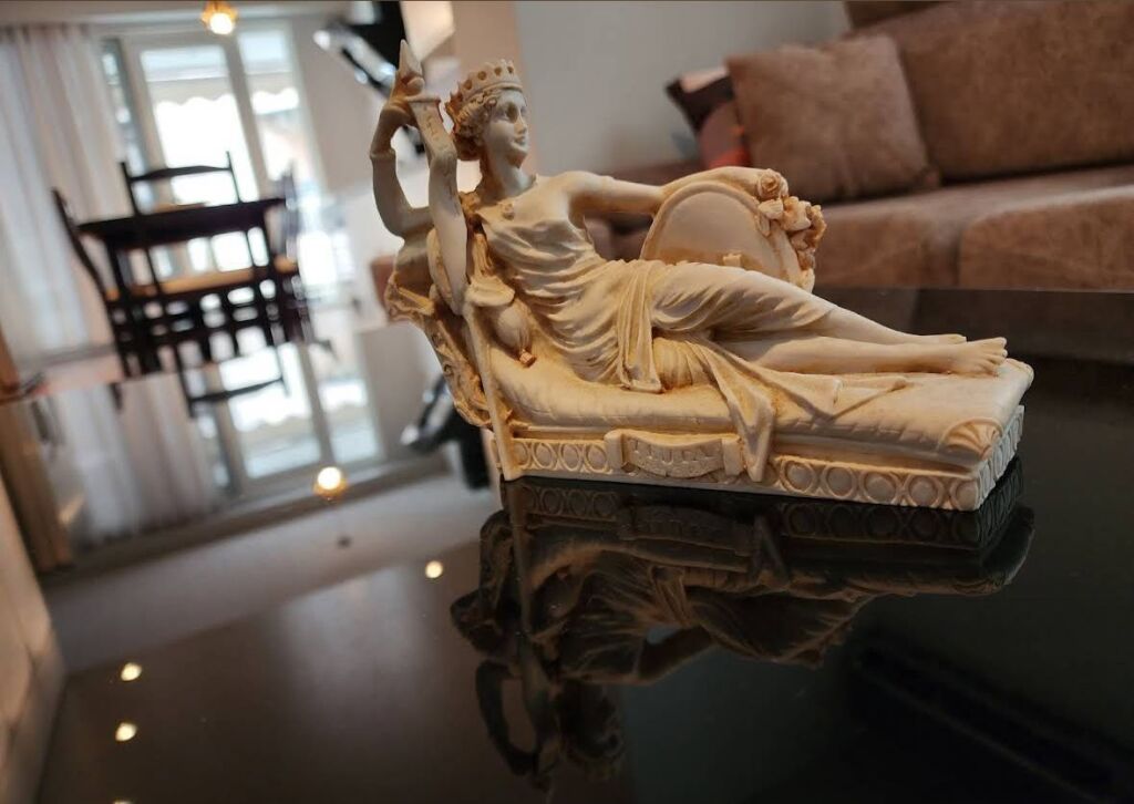 For rent 2+1 Kosovareve street 100000 lek furnished