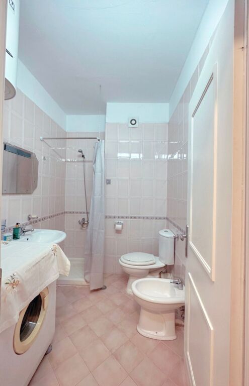 Shitet apartament 1+1 Kompleksi Halili Rr.Dibres