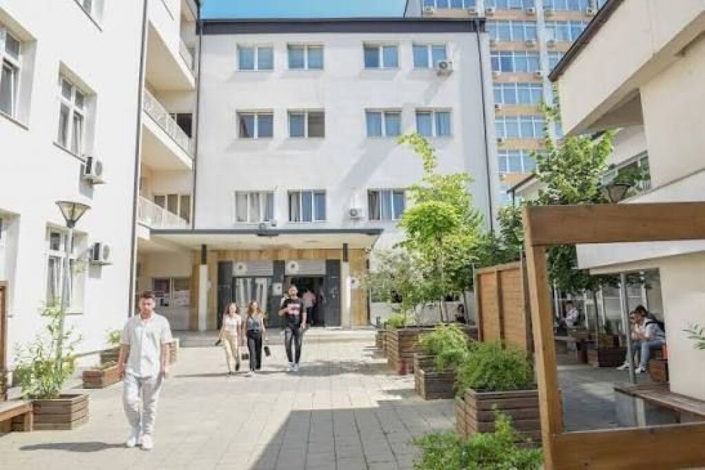 Super Apartment for rent near the Faculty of Law