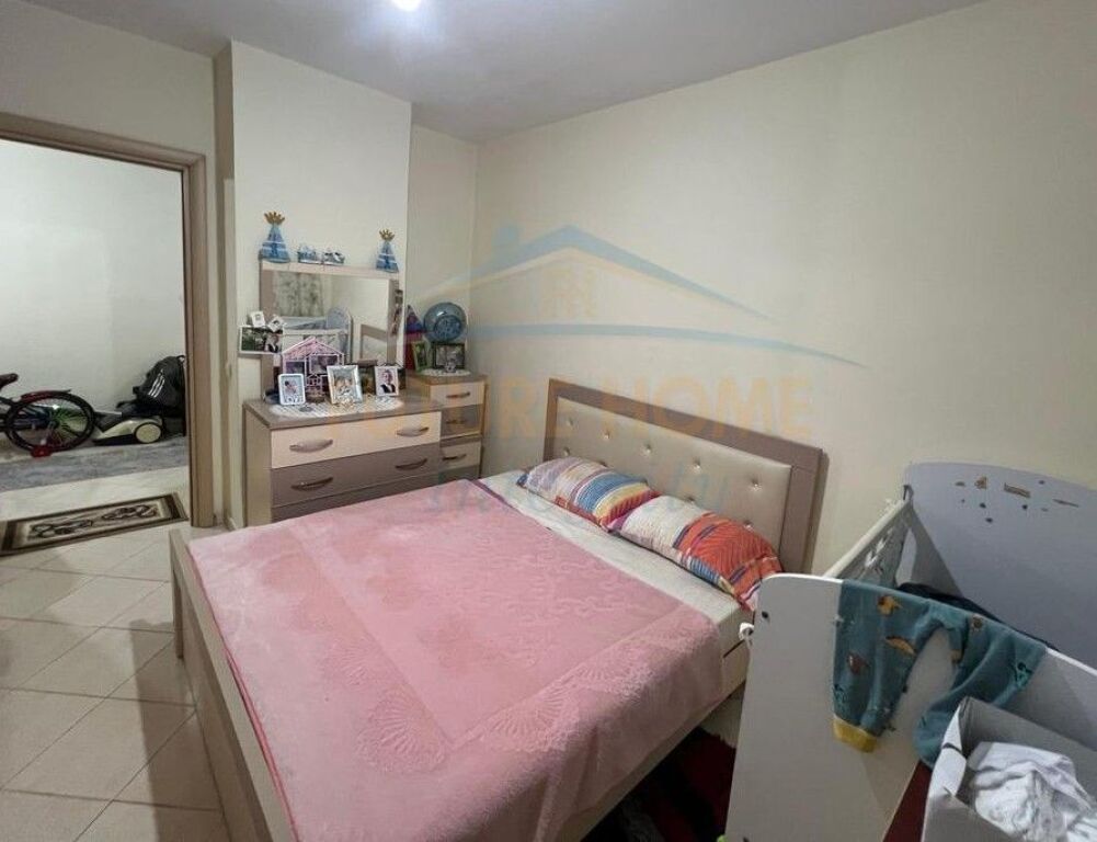 Shitet, Apartament 2+1, Misto Mame, Tiranë.