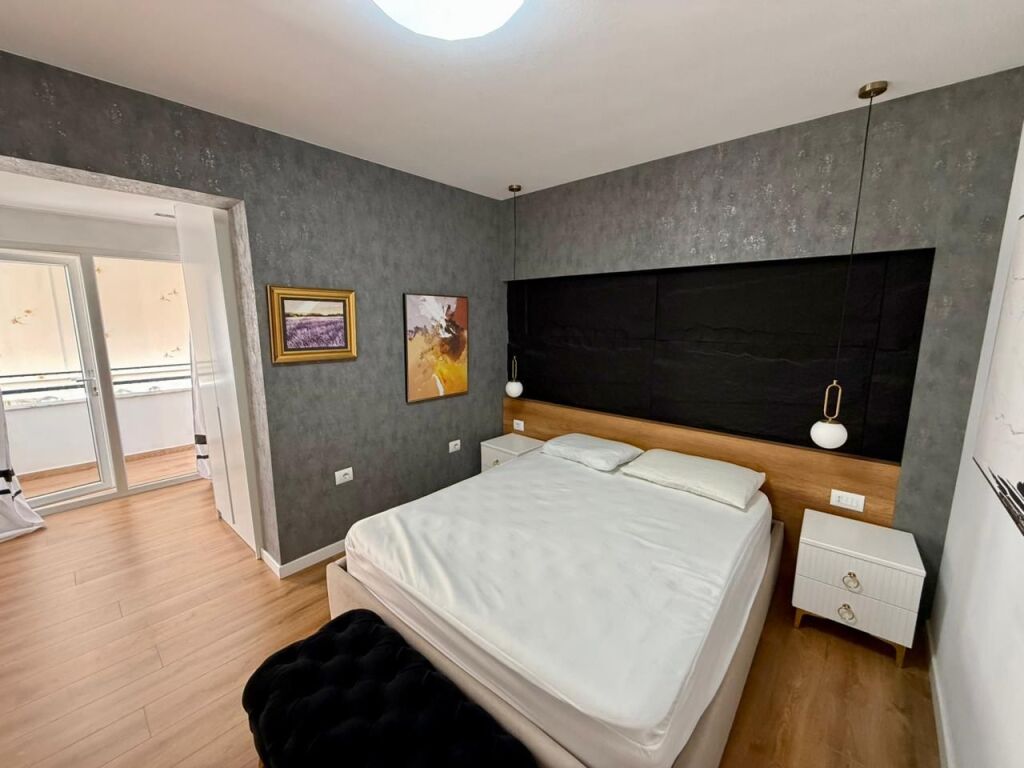 Qera, Apartament 2+1+2, 21 Dhjetori, Tirane