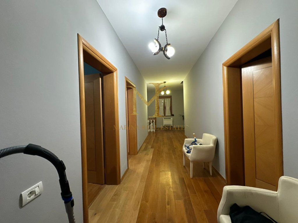 Vile ne shitje ne Rrugen Gjiri i Lalzit, Durrës - 4 dhoma dhe 2 banjo