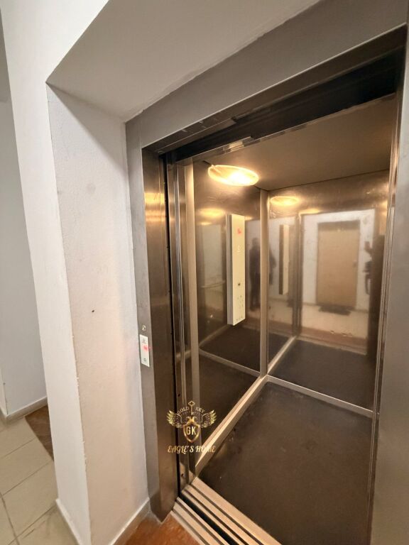 QIRA 2+1+2 HOTEL VIVAS