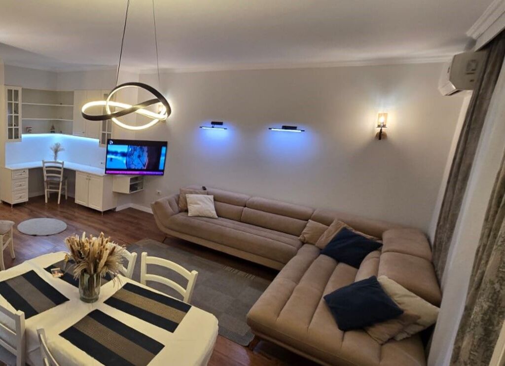 Jepet me Qira Apartament 3+1+2 - 📍 Pranë Kodrës së Diellit 1 !