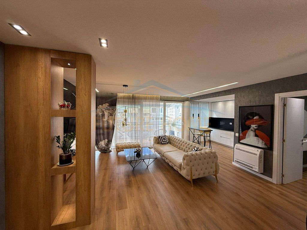 Qera, Apartament 2+1+2, 21 Dhjetori, Tirane