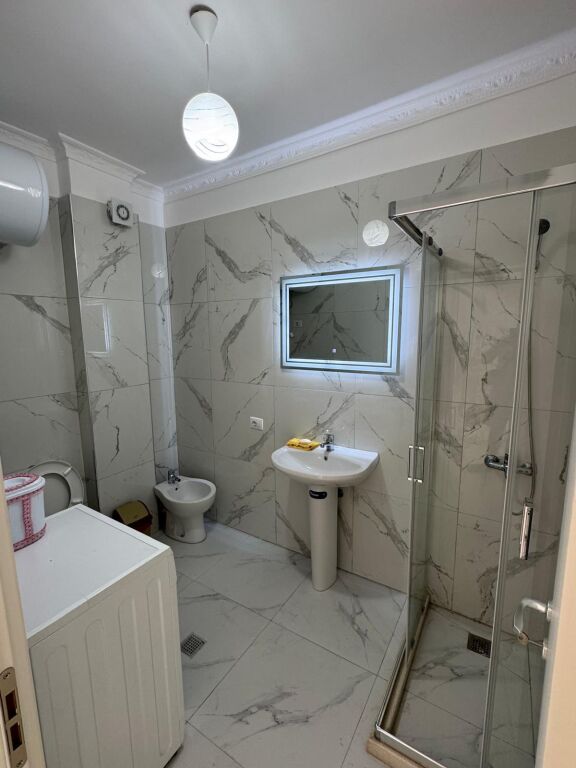 Jepet me Qira Apartament 1+1 – Vila Koral