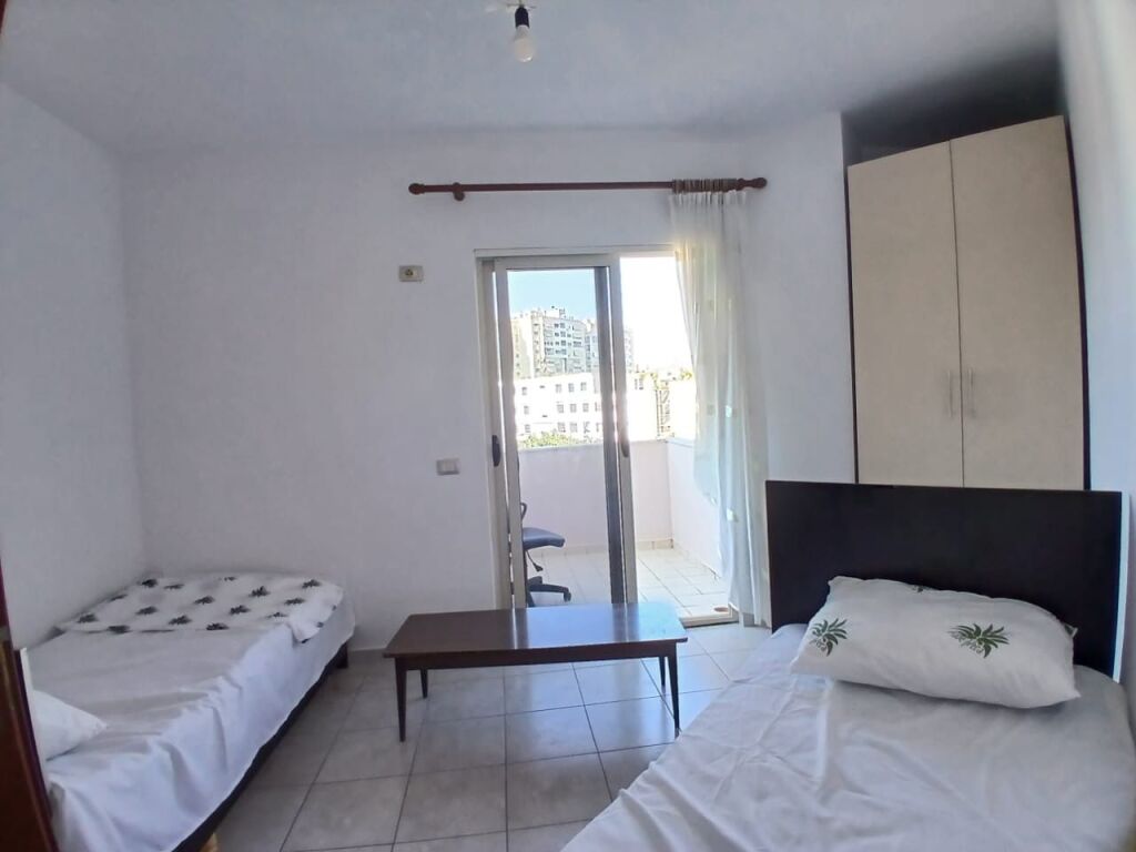 In Affitto Appartamento 2+1+1 Balcone