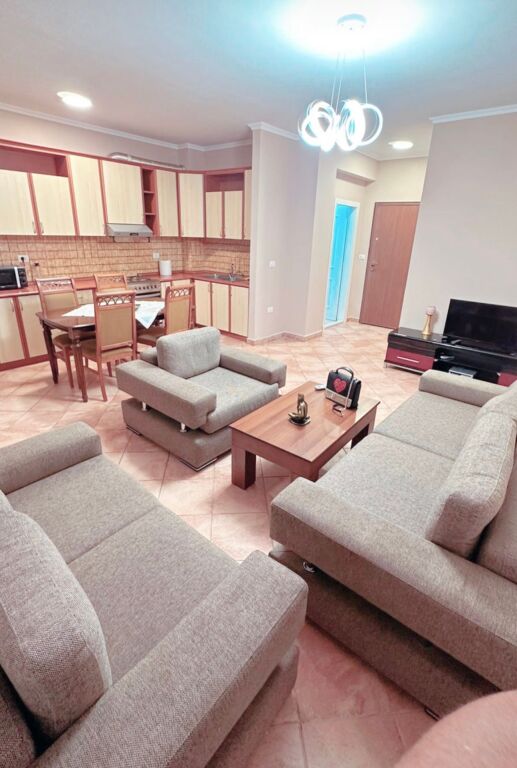 Shitet apartament 1+1 Kompleksi Halili Rr.Dibres