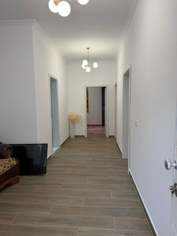 Villa in Affitto 2+1+Veranda+Posto Auto presso Siri Kodra