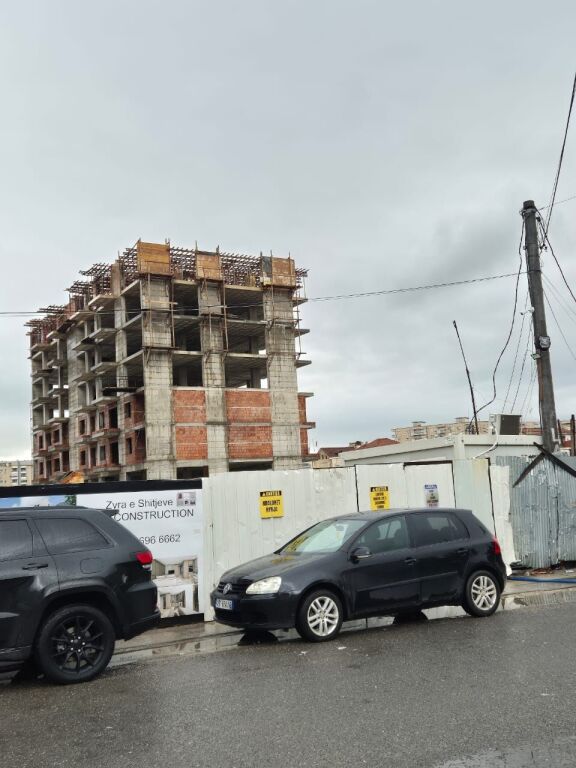 🏢 Shitet Apartament 1+1 – Fusha e Aviacionit