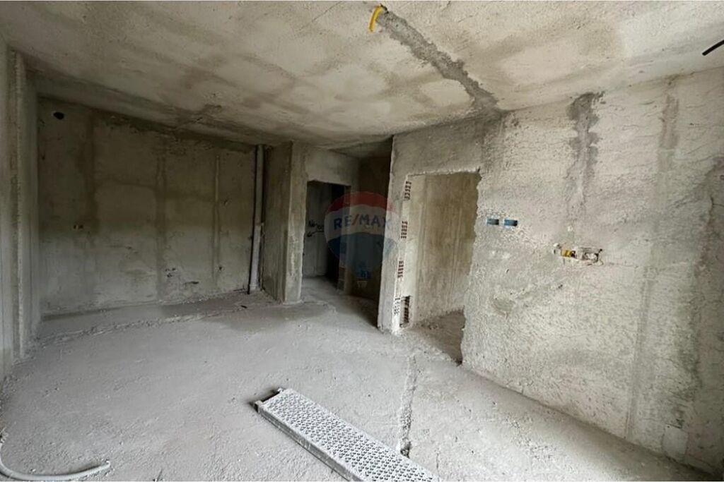 Apartament - Për Shitje - Mali i Robit, Durrës 108,000 €