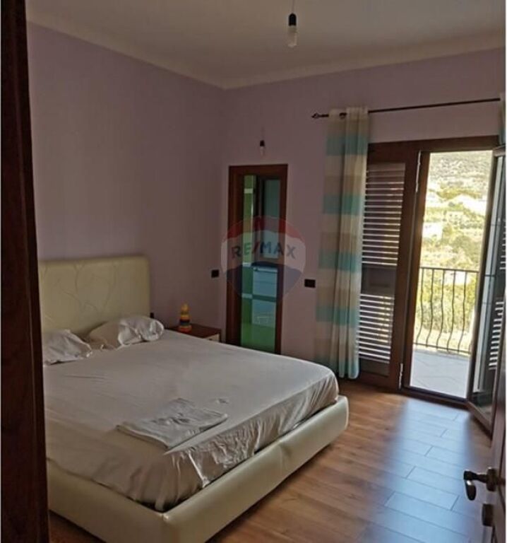 Vilë - Për Shitje - Tufinë, Tiranë 250,000 €