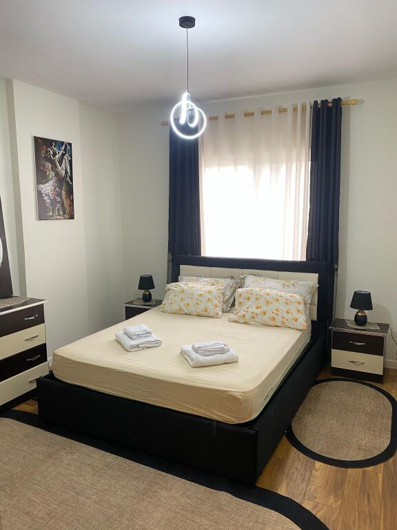 Jepet apartament me qera 1+1