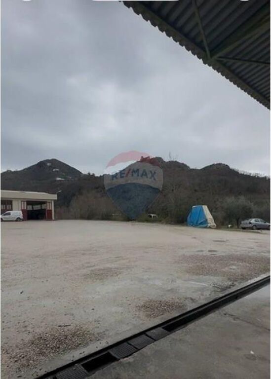 Shop Warehouse for rent, Mullet