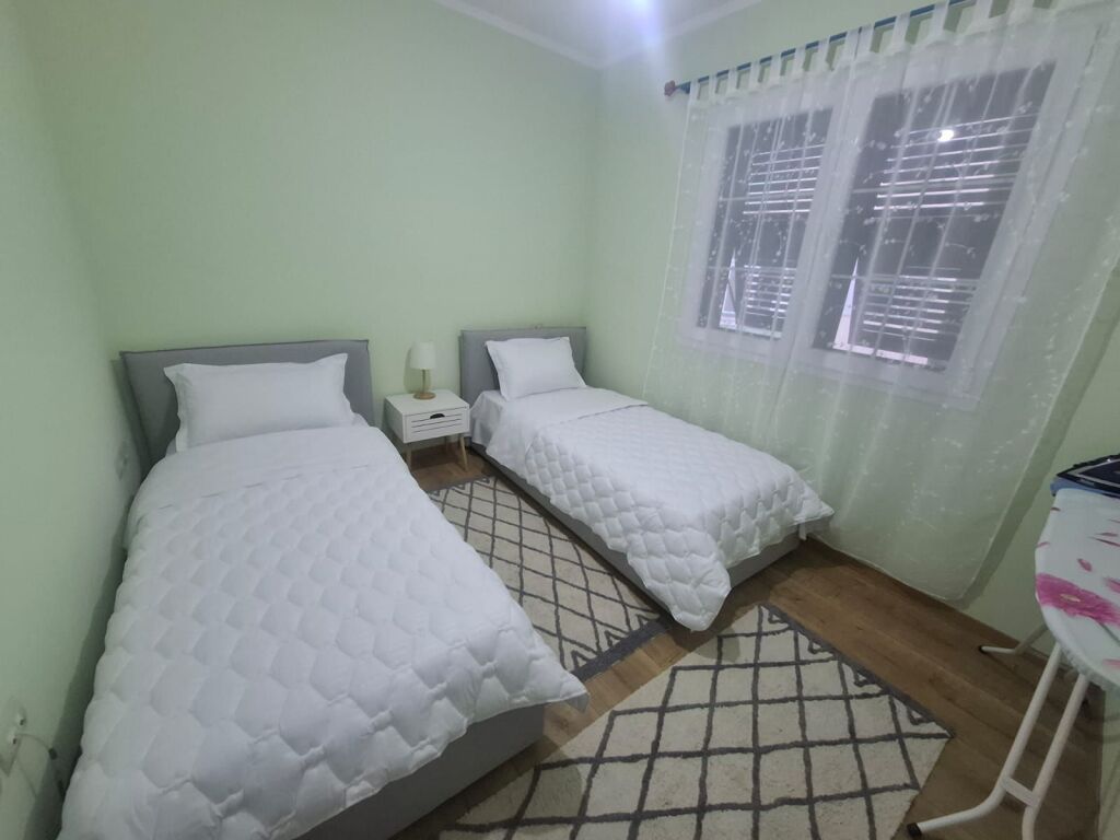 Jepet me Qera Shtepi Private 2+1 Tek Shkodha  Kushtrimi i Liris