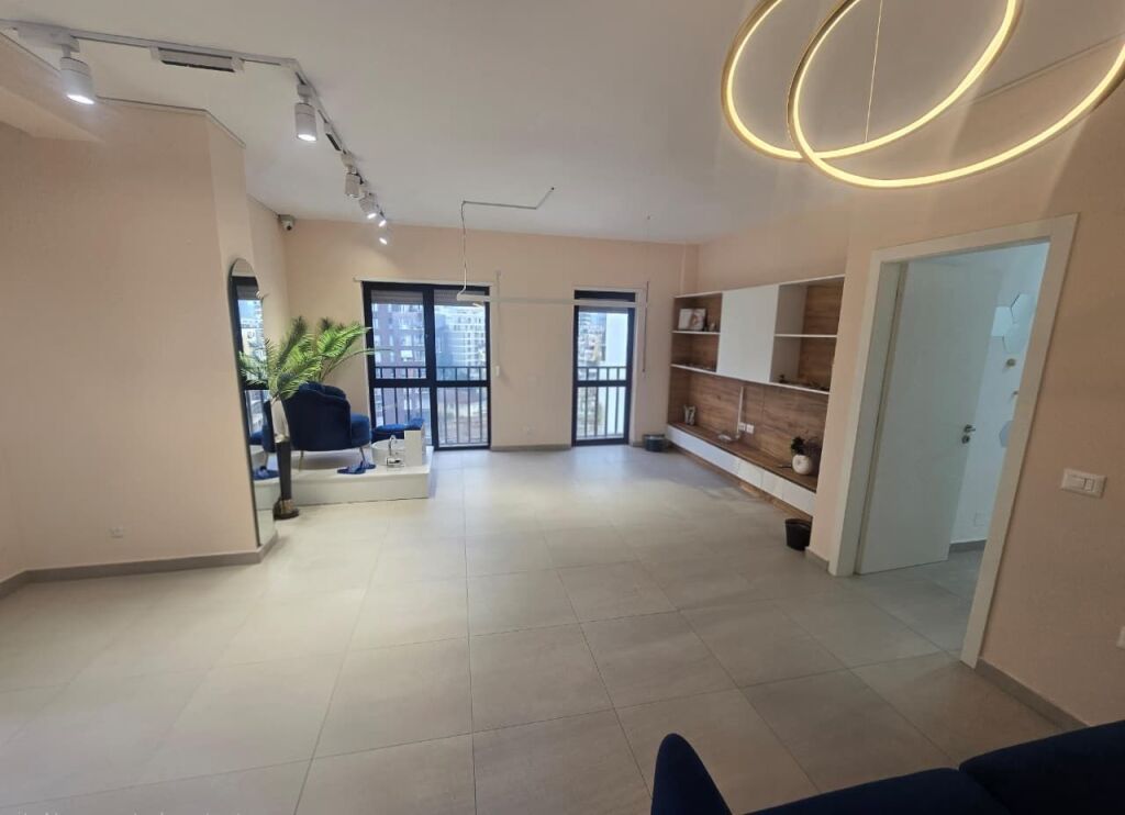 Appartamento 3+1+2+2 Balconi in Vendita, Vila Gold