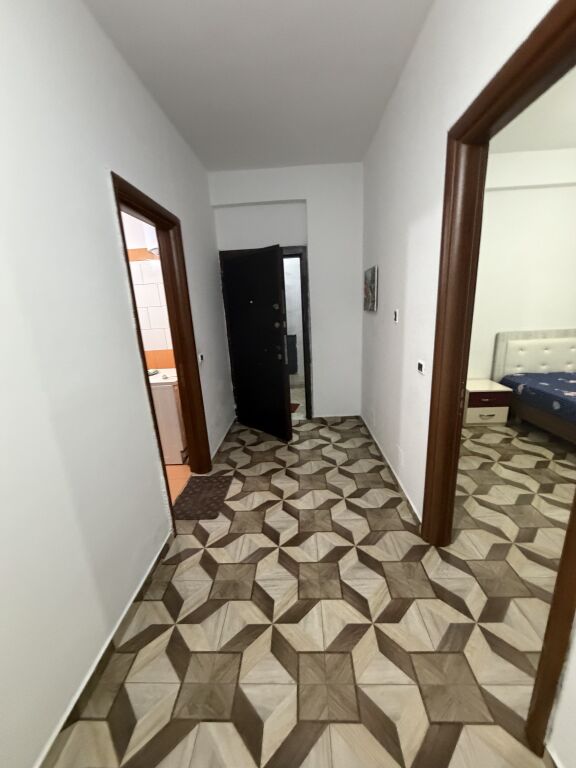 2+1,i mobiluar te liqeni i thate,500 euro