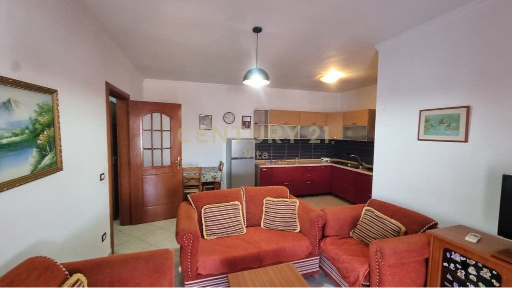 2+1 apartment in the heart of Durres with panoramic view of the sea and the Port, top floor with elevator