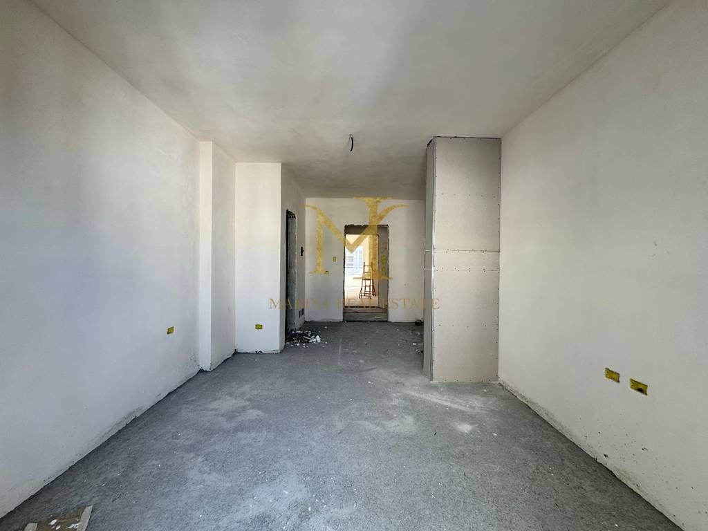 Shitet studio në Golem. 37.6m2