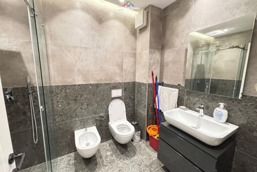Apartament Me Qera 2+1+2 Tek Rruga Dritan Hoxha ( ID B2201733) Tirane