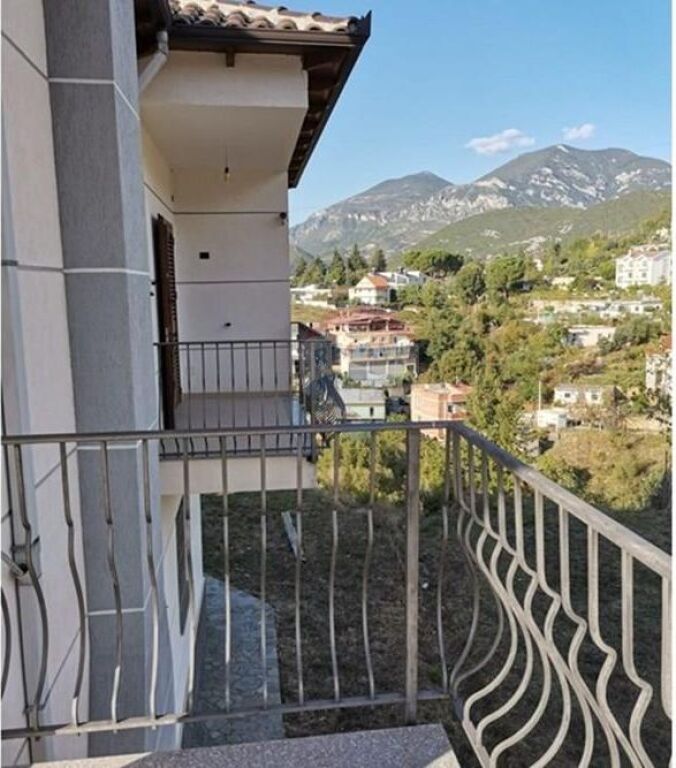 Vilë - Për Shitje - Tufinë, Tiranë 250,000 €