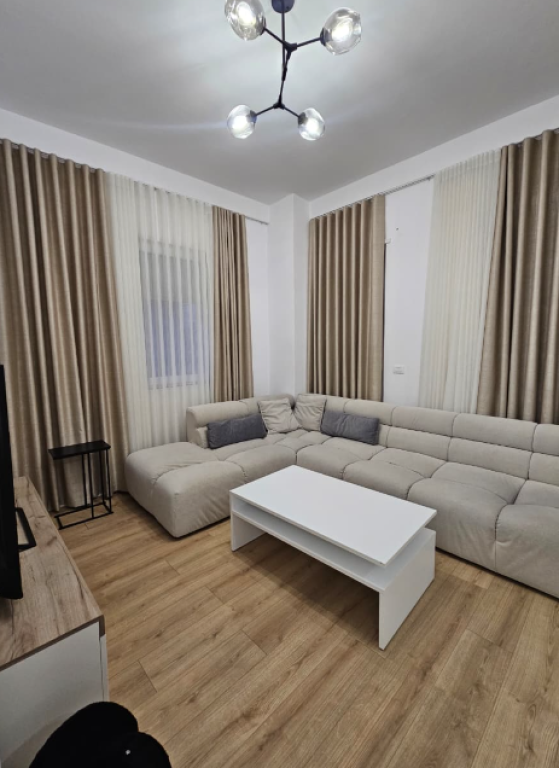 🏡 Vilë me Qira – Rezidenca “Vila Lule” | pranë TEG