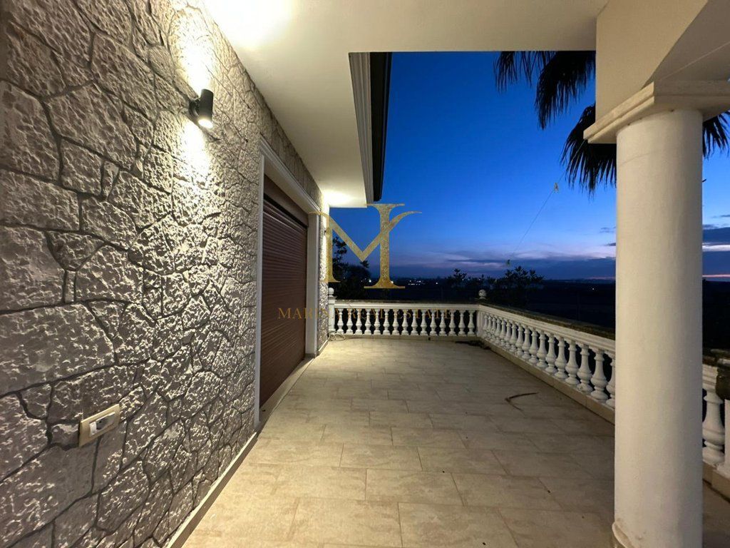 Vile ne shitje ne Rrugen Gjiri i Lalzit, Durrës - 4 dhoma dhe 2 banjo