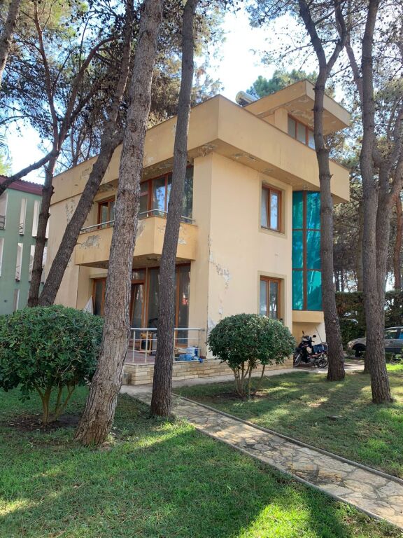 SHITET VILE 250 M2 DURRES 1.300.000 EURO