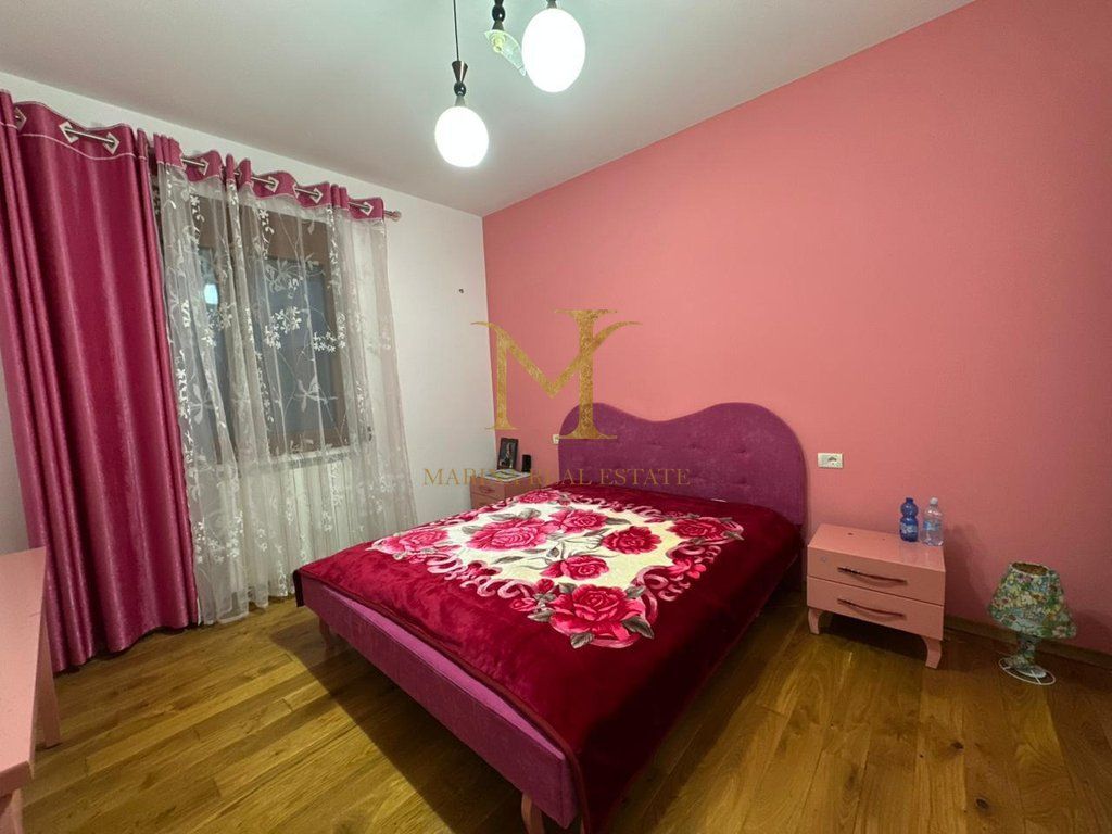 Vile ne shitje ne Rrugen Gjiri i Lalzit, Durrës - 4 dhoma dhe 2 banjo