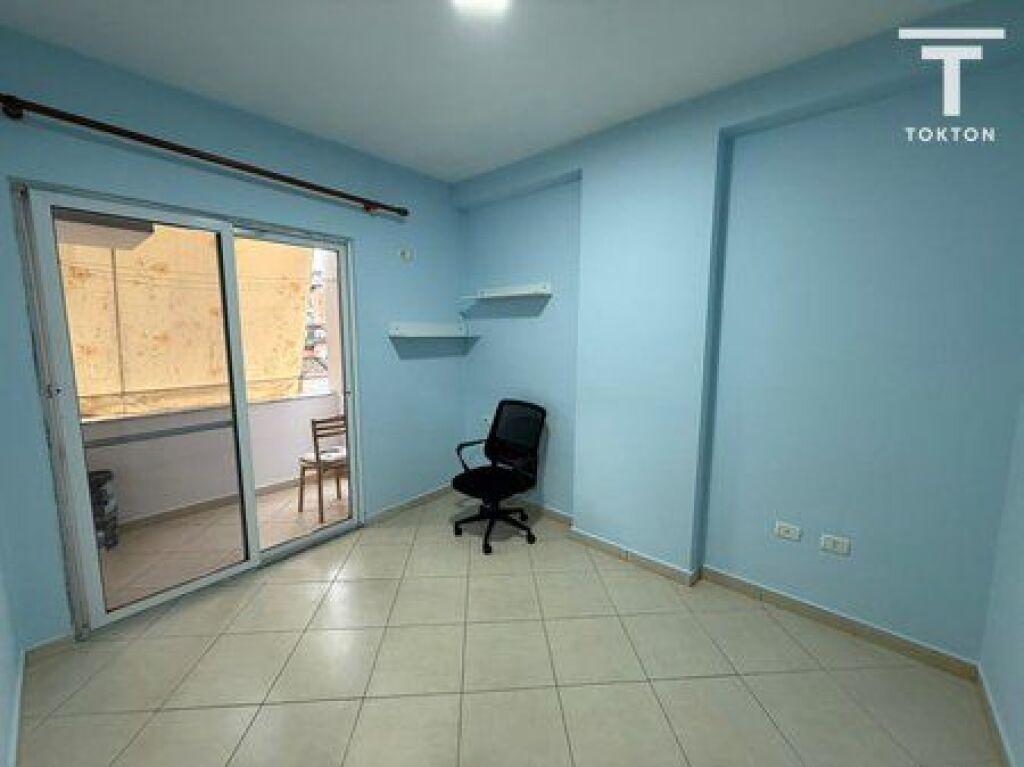 AFFITTO, APPARTAMENTO 2+1, VIA "RIZA CEROVA" TIRANA