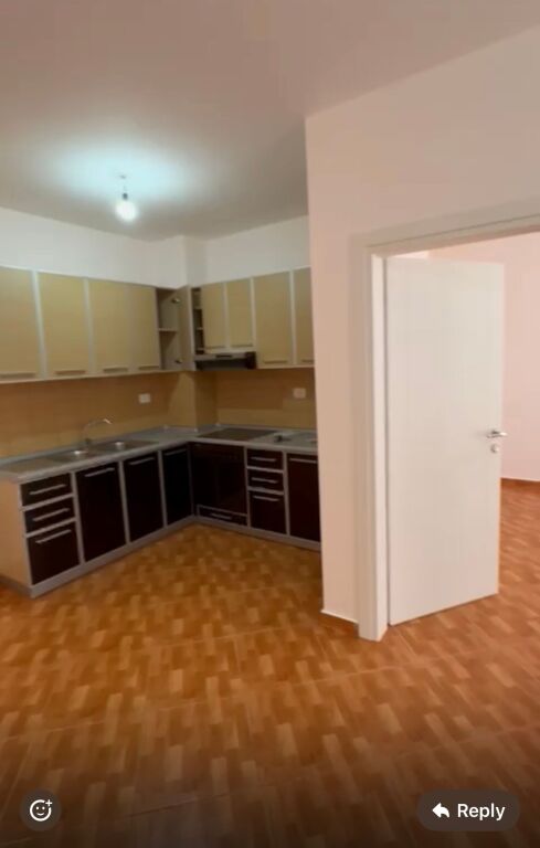 1+1, parzialmente arredato, presso l'hotel Rolandi, Astir, 400 mila lek