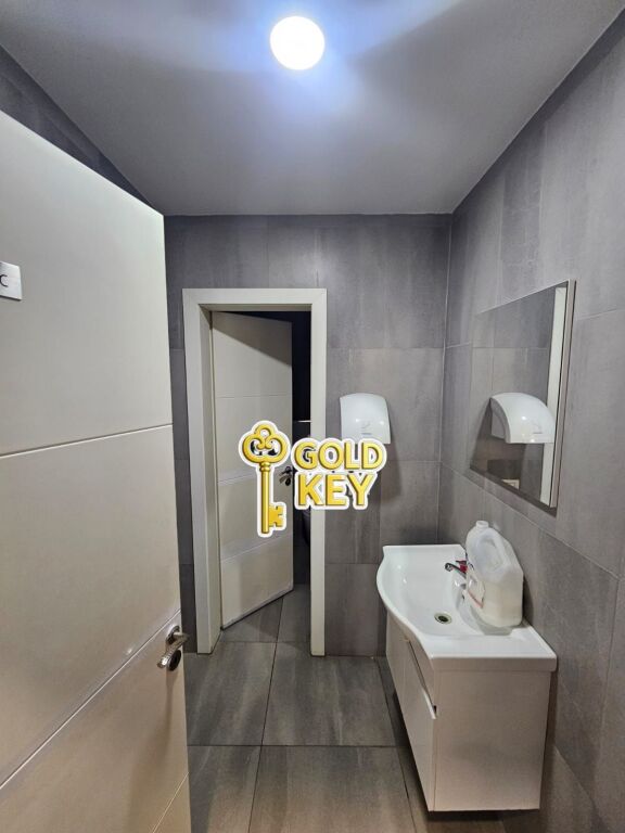 🏬 SHITET LOKAL I KOMPLETUAR VALA PARK DURRES